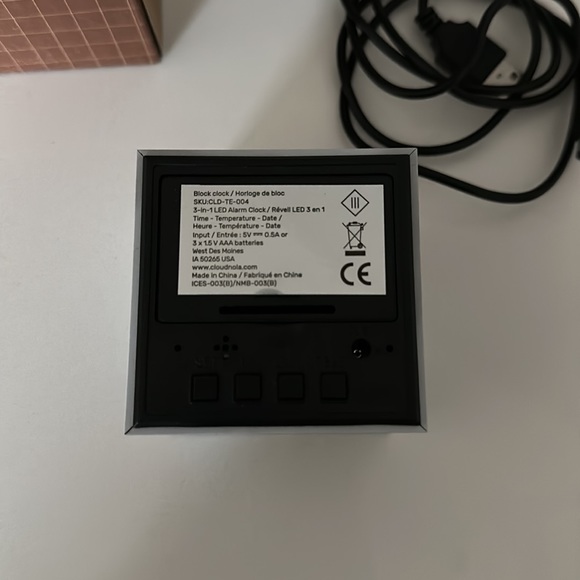 CloudNola Small Block Clock - Picture 5 of 6